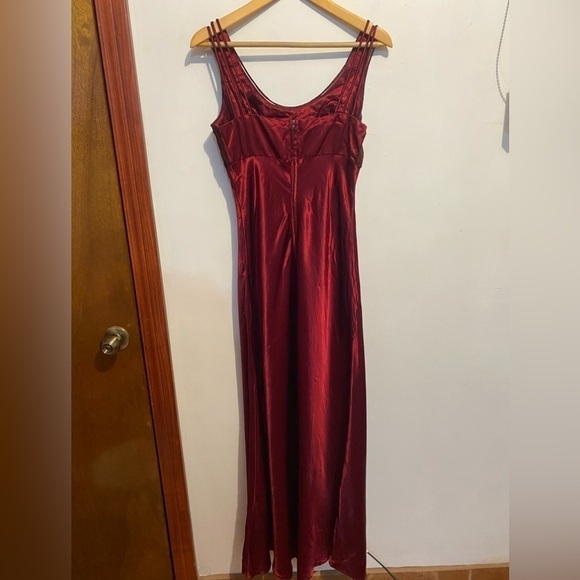 Y2K Kiki USA Medium Satin Maxi Dress - Picture 3 of 11